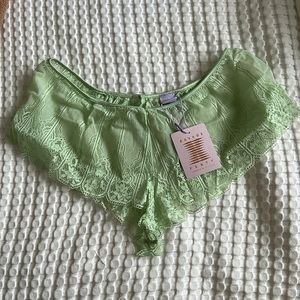 NWT lace boy shorts savage x fenty
